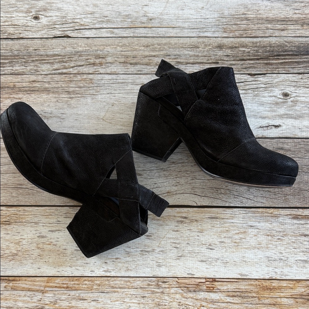 Eileen Fisher Women's Black Platform Ankle Boots